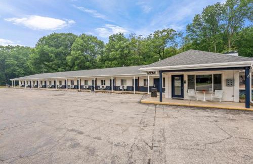 Saugatuck Hotel | Starlite Resort