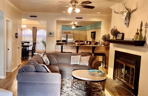 Horseshoe Bay House | STARS on the LAKE/DOCK/POOL! HILL COUNTRY CENTRALLY LOCATED TO ALL!