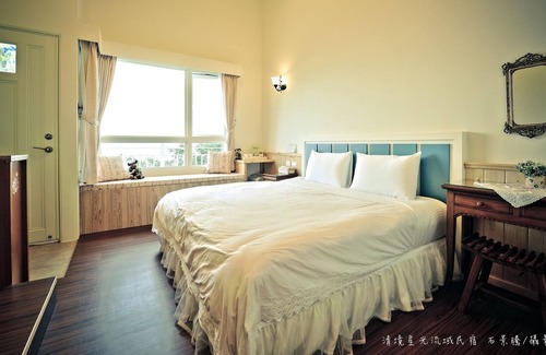 Ren'ai House | Starshine