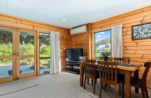 Clyde House | Start of the Otago Central Rail Trail