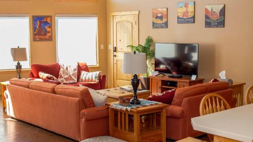 Kanab House | Starzz Ranch Kanab UT Vacation Home Red Rock Views
