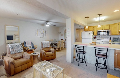 Caine Woods Condo | State-line Ocean City condo with shared pool & central air