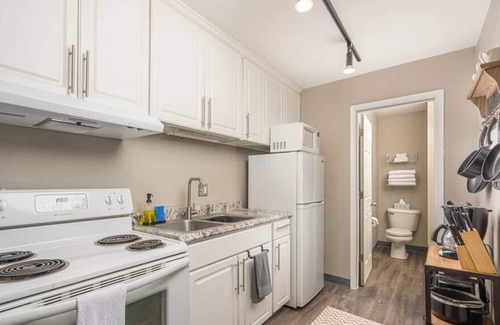 Appleton Apartment | Stateview 203 - Downtown 1 Bedroom Apartment