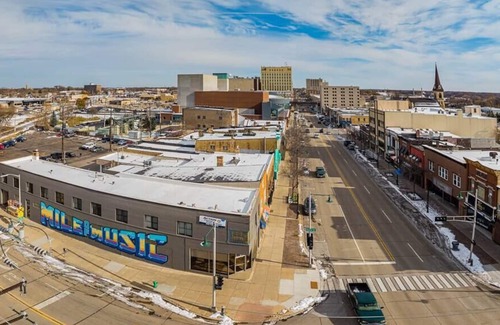 Appleton Apartment | Stateview 204 - Downtown 2 Bedroom Apartment