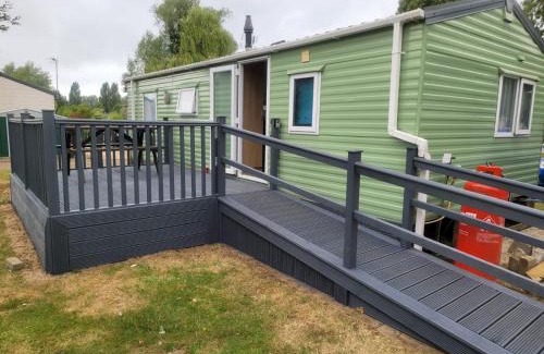 Great Houghton Resort | Static 6 Bed Caravan at Billing Aquadrome