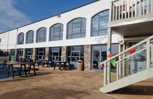 Paignton Resort | Static Caravan to Hire , Hoburne Devon Bay ( Paignton)