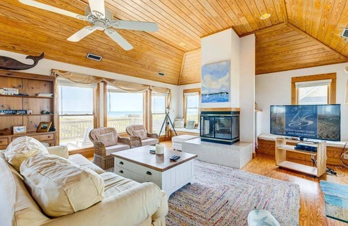 Duck House | Station Bay House | Oceanfront | Community Pool | Duck