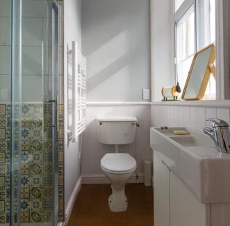 Bucknell House | Station Cottage