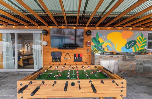 Bradenton House | Stay 4 Nights, Get 1 FREE! Family Fun w/Pool, Sauna, Pickleball, And Much More.