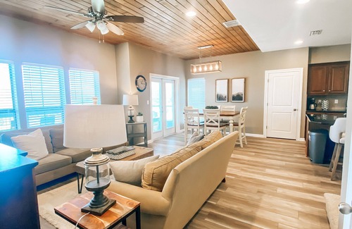 New Braunfels Condo | Stay and Play at The Bandit Golf Course-unit 204