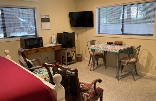 Black Butte Ranch Apartment | Stay and play at Kramer's Korner Private Suite and use our 2025 Booking Special!