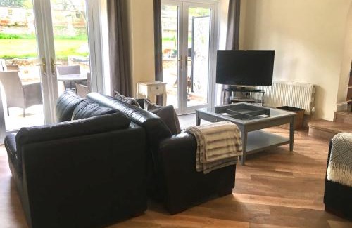 Wimborne House | Stay at The lodge set in the grounds of a beautiful Manor House