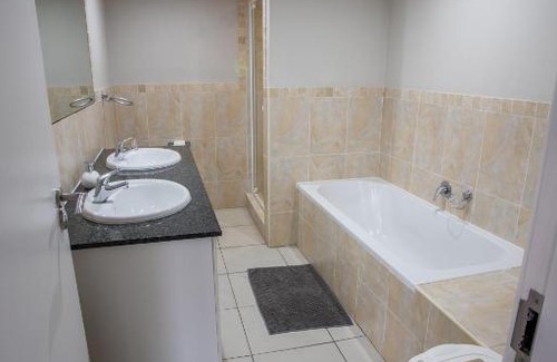 Durban Point Apartment | Stay at The Point - Triumphant Tropical Tranquility
