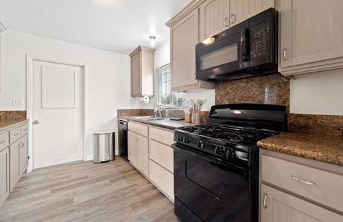 Lincoln Acres Apartment | Stay Awhile San Diego