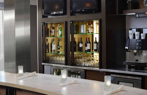 North Dallas Apartment | Stay Close to Dallas Arboretum and Botanical Garden! Pet-friendly, Onsite Pool!