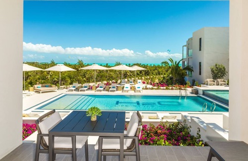 Long Bay Condo | Stay in #1 LifeStyle Resort in TCI w/Free Breakfast now 'til end June