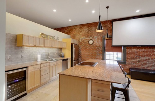 Evansville House | Stay in Evansville's First Veterinary Hospital - Sleeps 12 - Rooftop Deck!