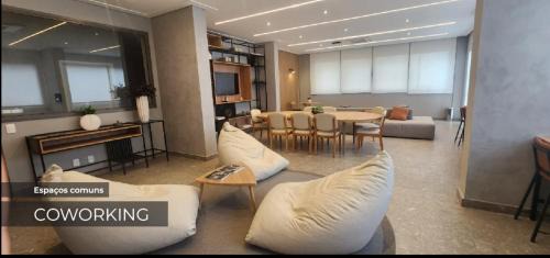 Pinheiros Apartment | Stay In Faria Lima- Confortável e elegante no melhor ponto da Faria Lima