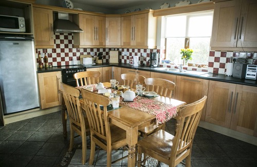 Lisdoonvarna Cottage | Stay in Luxury and Unlock Exclusive Access to a Private Castle tour!