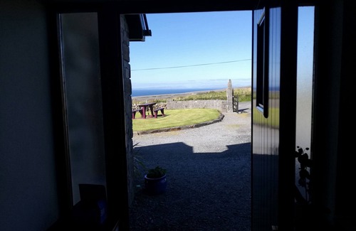 Lisdoonvarna Cottage | Stay in Luxury and Unlock Exclusive Access to a Private Castle tour!