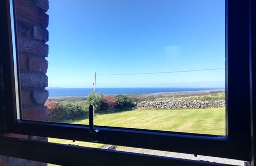 Lisdoonvarna Cottage | Stay in Luxury and Unlock Exclusive Access to a Private Castle tour!