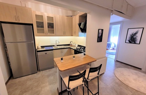 Cihangir Apartment | Stay in the heart of Istanbul’s creative soul—Cihangir. This spacious, stylish apartment is steps from Taksim Square, Istiklal Street, and Kabataş Tramway, perfect for groups seeking comfort, culture, and convenience.