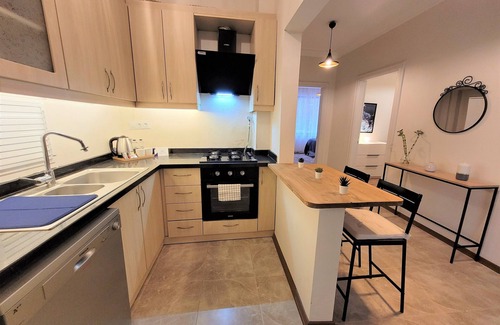 Cihangir Apartment | Stay in the heart of Istanbul’s creative soul—Cihangir. This spacious, stylish apartment is steps from Taksim Square, Istiklal Street, and Kabataş Tramway, perfect for groups seeking comfort, culture, and convenience.
