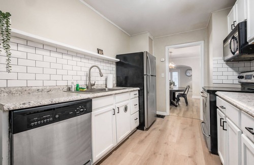 University District House | Stay in the Palazzo in OSU! 10 BEDS!