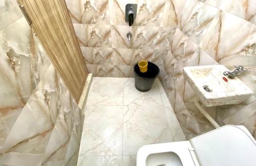 Kolkata Apartment | Stay near Chittaranjan Hospital Park Circus 2