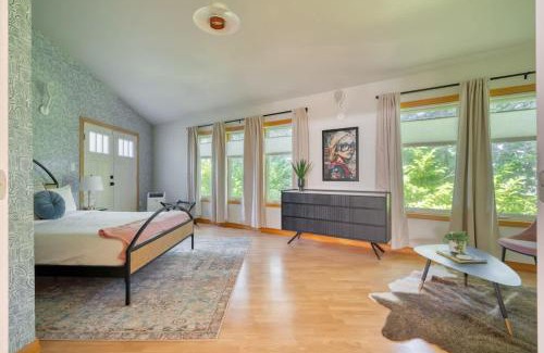 Corbett - Terwilliger - Lair Hill House | Stay Portland - Urban Rose Residence - Downtown & OHSU Proximity!