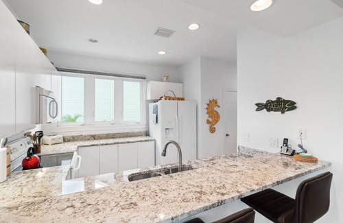 Whitney Beach House | Stay & Serve – Cedars East Tennis Resort #511 on Longboat Key by RVA