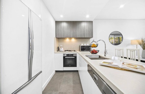 Lidcombe Apartment | Stay Steps from Olympic Park | Spacious 3-Bedroom