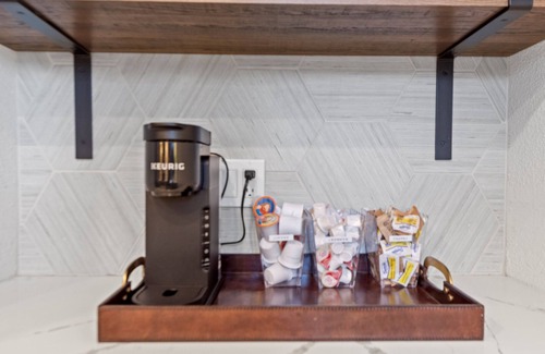 Kierland Apartment | Stay Steps from Westing Kierland + Dining+Shopping