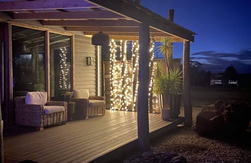 Hepburn Cottage | Stay where the world can't find you. Quirky salvage luxury at its very best.