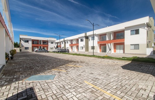 Taperapua Beach Apartment | Stay With Pool Just Minutes From the Beach - CCR