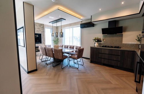 Waarland House | Stay with Private Pool & Hot Tub