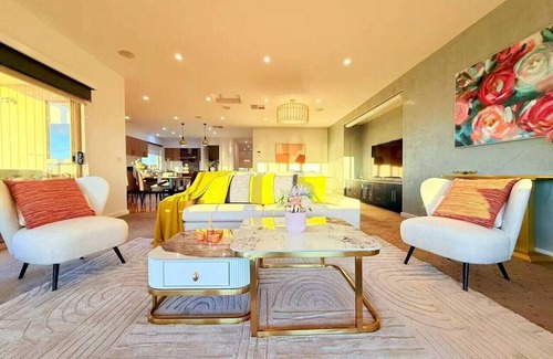 Clifton Springs House | StayAU Newly Coastal 5BR Escape w/Pool Table
