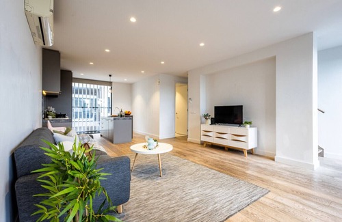 Mordialloc Apartment | StayAU Stylish 3BR Sea Breeze Mordialloc
