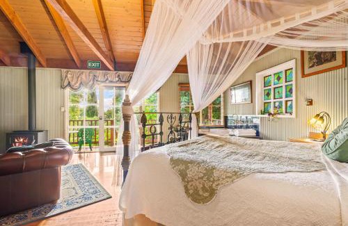 Mount Dandenong House | StayAU Windsong Cottage Idyllic Getaway Dandenong