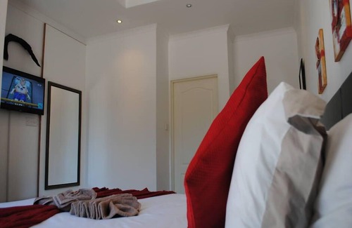 Maun House | StayBridge Apartments Suites & Chalets