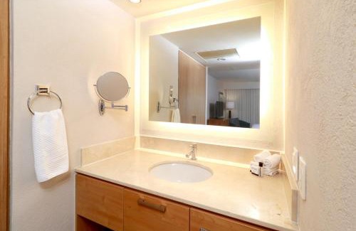 Zona Expo Apartment | Staybridge Suites Guadalajara Expo by IHG