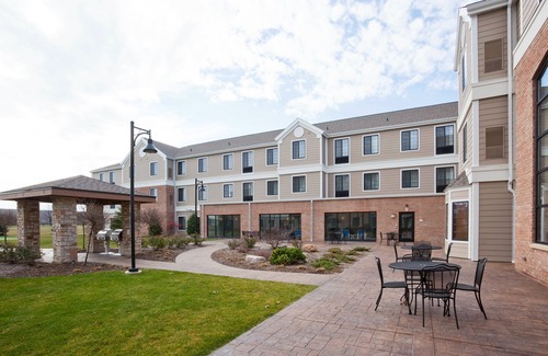 Oconomowoc Hotel | Staybridge Suites Milwaukee West-Oconomowoc, an Ihg Hotel