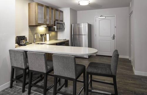 Montgomery Hotel | Staybridge Suites Montgomery - Downtown by IHG
