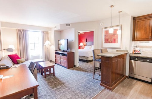 Wilmington Hotel | Staybridge Suites Wilmington East