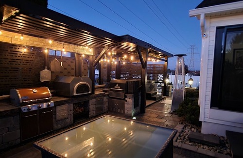 Palmer Condo | Staycation Oasis! A unique Experience!nnHeated salt water pool closing 10/31/25!