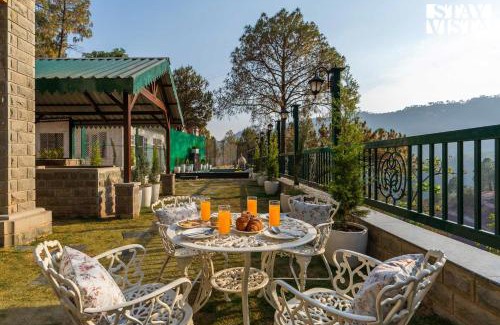 Kasauli Villa | StayVista at Cas Mir 4BHK Outdoor Pool Villa with Valley View in Kasauli