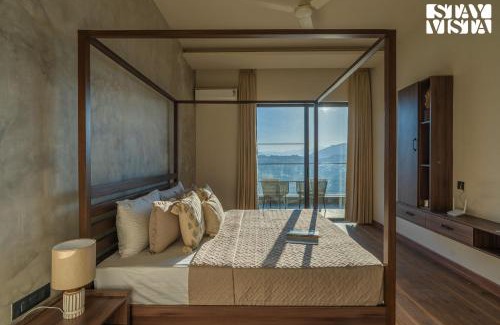 Solan Villa | StayVista at Dos - The Himalayan Den with Jacuzzi