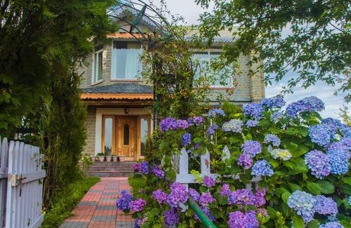 Dalhousie Villa | StayVista at Majestic Mountain View Villa