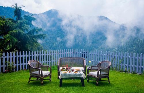 Dalhousie Villa | StayVista at Majestic Mountain View Villa