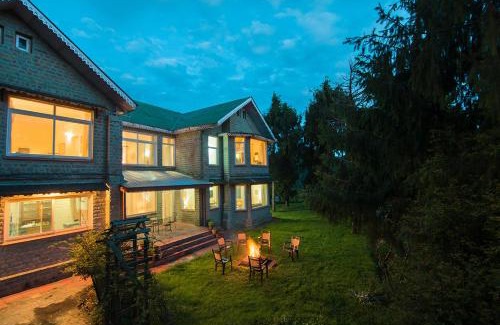 Dalhousie Villa | StayVista at Majestic Mountain View Villa